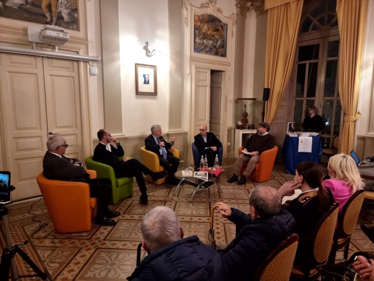Maurizio Molinari: Il ritorno degli imperi VIDEO Maurizio Molinari: Il ritorno degli imperi VIDEO - Osservatorio Fasano
