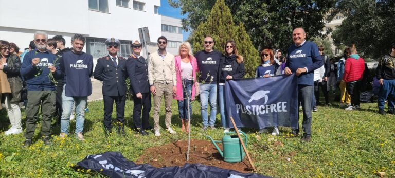 Plastic Free al Salvemini per sensibilizzare le nuove generazioni sull’inquinamento da plastica - Osservatorio Fasano