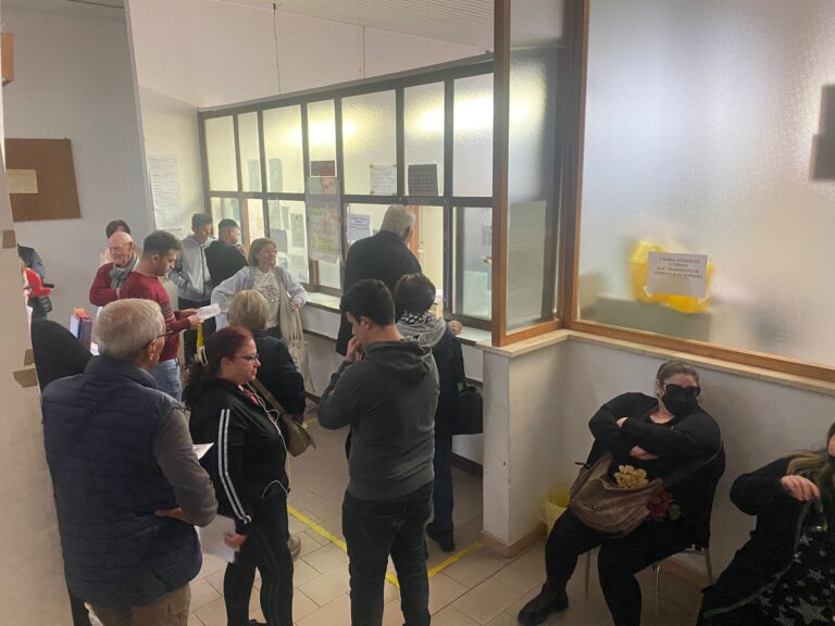Anagrafe Asl Fasano, Amati: “Torna il delirio, tra disposizioni contraddittorie e violazione privacy. Ultimatum: giovedì trasferimento” Anagrafe Asl Fasano, Amati: “Torna il delirio, tra disposizioni contraddittorie e violazione privacy. Ultimatum: giovedì trasferimento” - Osservatorio Fasano