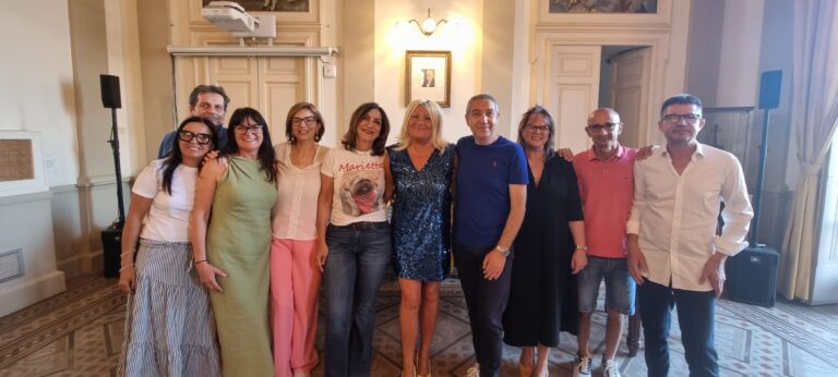 Presentato Noi del Liceo ai Portici Presentato Noi del Liceo ai Portici - Osservatorio Fasano
