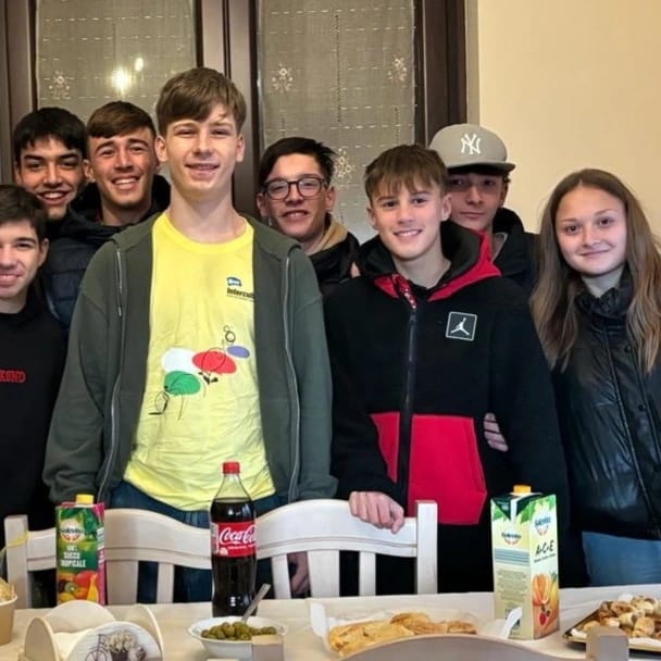 AFS Intercultura: terminato il soggiorno fasanese per studentesse straniere Catalina e Manuela, inizia un nuovo percorso di studi per Pilip AFS Intercultura: terminato il soggiorno fasanese per studentesse straniere Catalina e Manuela, inizia un nuovo percorso di studi per Pilip - Osservatorio Fasano