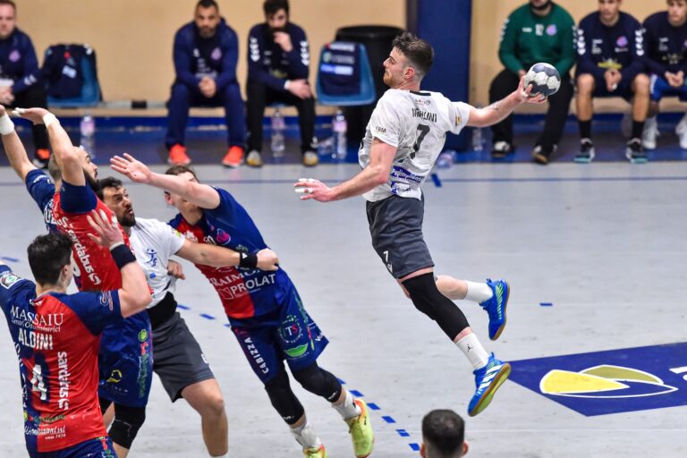 La Junior sfiora la vittoria a Sassari La Junior sfiora la vittoria a Sassari - Osservatorio Fasano