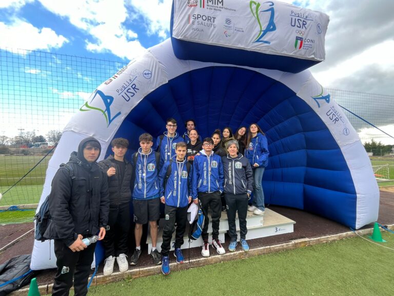 Campionati studenteschi Corsa Campestre: 2° posto regionale per il “Da Vinci” Campionati studenteschi Corsa Campestre: 2° posto regionale per il "Da Vinci" - Osservatorio Fasano
