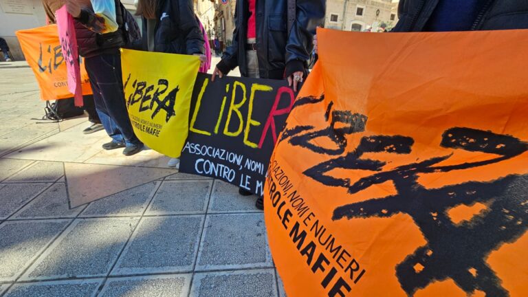 I ragazzi di Libera “fanno i nomi” in piazza Ciaia - Osservatorio Fasano