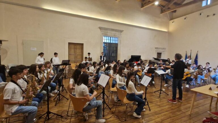 La Bianco-Pascoli premiata al Concorso “Giovani Musicisti” a Ceglie Messapica La Bianco-Pascoli premiata al Concorso “Giovani Musicisti” a Ceglie Messapica - Osservatorio Fasano