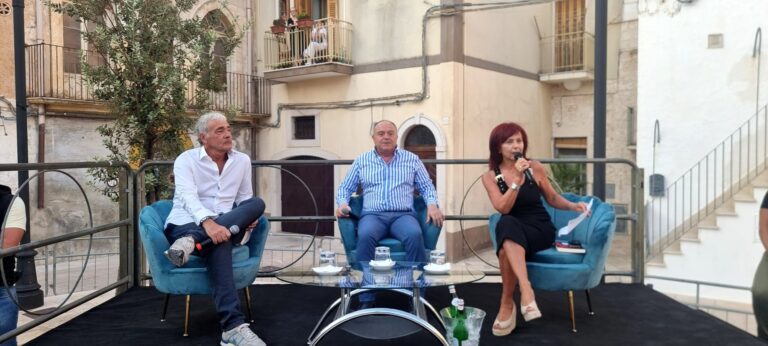 Gratteri intervistato da Giletti per Libriamo tra gli Ulivi VIDEO Gratteri intervistato da Giletti per Libriamo tra gli Ulivi VIDEO - Osservatorio Fasano