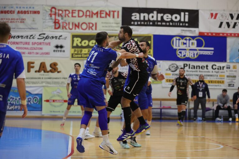 La Junior vince a Cingoli e conquista la qualificazione alle Final di Coppa Italia La Junior vince a Cingoli e conquista la qualificazione alle Final di Coppa Italia - Osservatorio Fasano
