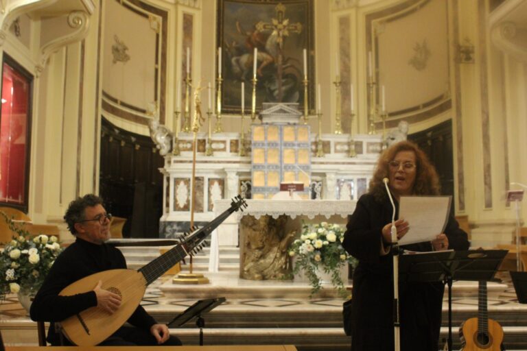 Natalizia Pinto al Concerto “Fabulae” dalla musicista Vania Palumbo Natalizia Pinto al Concerto “Fabulae” dalla musicista Vania Palumbo - Osservatorio Fasano