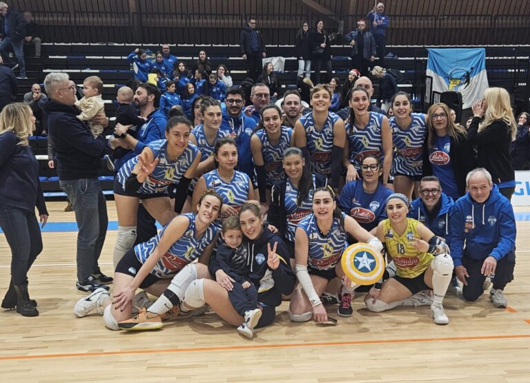 Podio schiacciasassi: 3 a 0 contro il Co. Ge. Vesuvio Oplonti Podio schiacciasassi: 3 a 0 contro il Co. Ge. Vesuvio Oplonti - Osservatorio Fasano