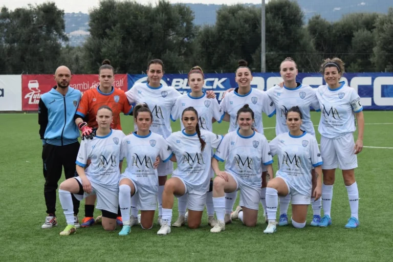BS Soccer Fasano: Cuore Biancoazzurro, derby conquistato! - Osservatorio Fasano