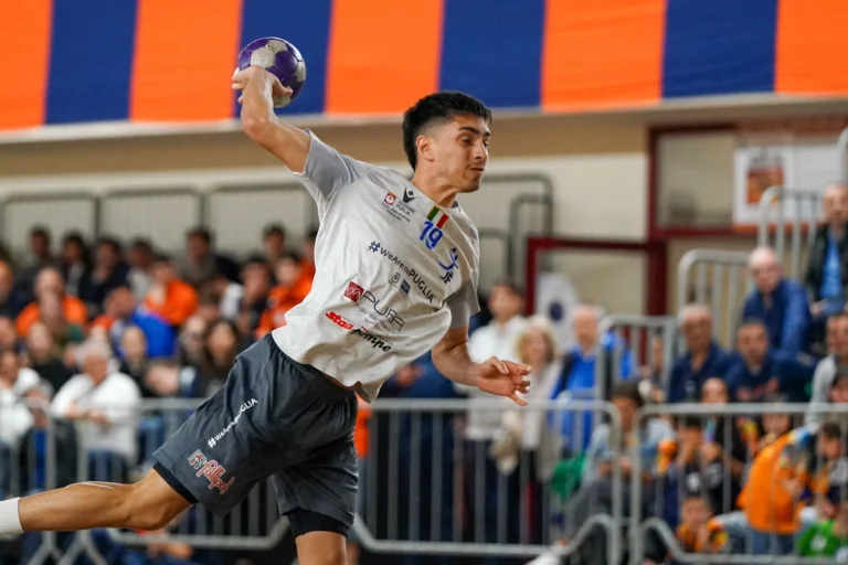 La Junior sconfitta a Siracusa 33 a 25 La Junior sconfitta a Siracusa 33 a 25 - Osservatorio Fasano