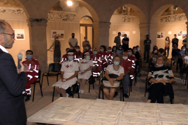 Riconoscimenti per le associazioni e i volontari che hanno operato nel lockdown VIDEO Riconoscimenti per le associazioni e i volontari che hanno operato nel lockdown VIDEO - Osservatorio Fasano