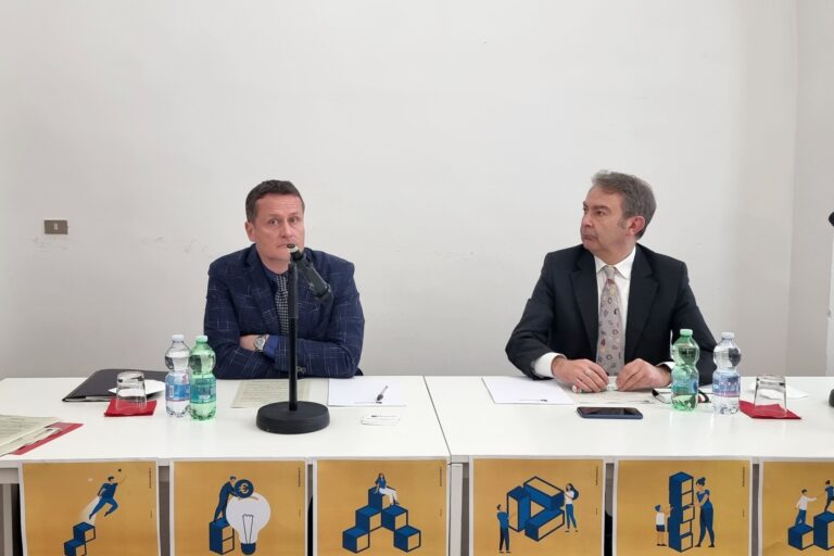 I vertici della BCC di Locorotondo incontrano la stampa locale I vertici della BCC di Locorotondo incontrano la stampa locale - Osservatorio Fasano