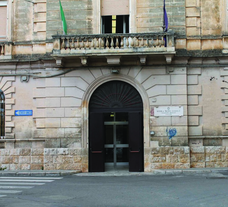 Bianco – Pascoli in attesa di reggenza: l’anno scolastico inizierà senza la vecchia dirigente Bianco - Pascoli in attesa di reggenza: l'anno scolastico inizierà senza la vecchia dirigente - Osservatorio Fasano