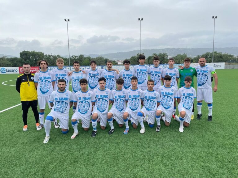 La BS Soccer Fasano archivia la pratica New Team Cellamare e pensa ai playoff La BS Soccer Fasano archivia la pratica New Team Cellamare e pensa ai playoff - Osservatorio Fasano