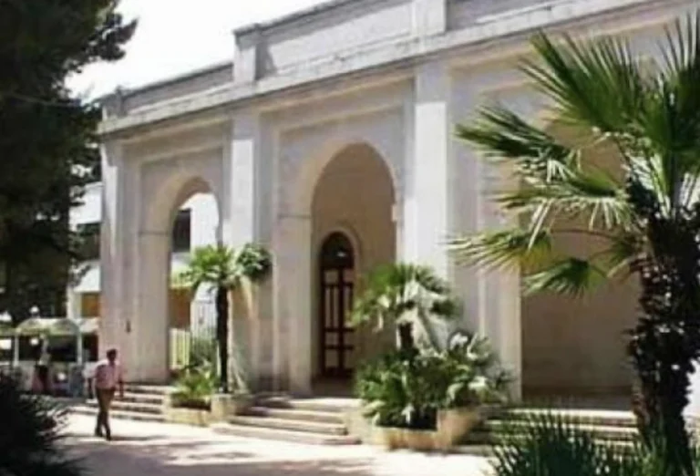 Due richieste per la gestione della Casina Due richieste per la gestione della Casina - Osservatorio Fasano