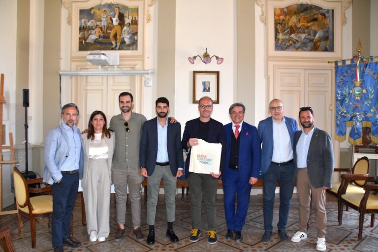 L’amministrazione comunale omaggia i cinque hotel fasanesi premiati con le prestigiose Chiavi Michelin - Osservatorio Fasano