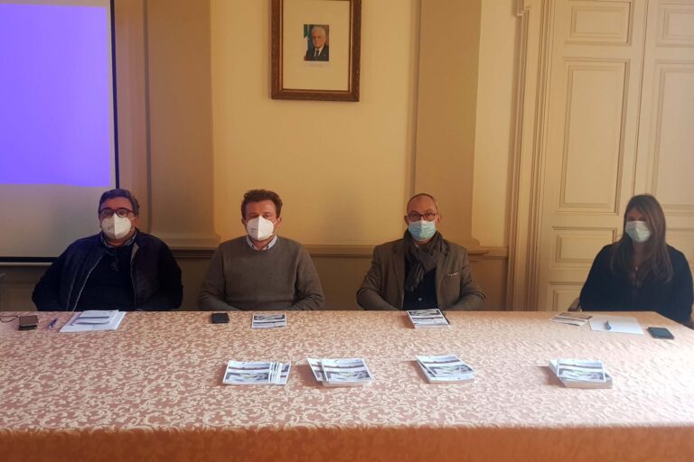Presentato l'opuscolo 'XYLELLA FASTIDIOSA – Misure di Contenimento e Prevenzione' - Osservatorio Fasano