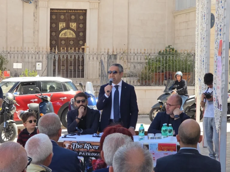 Fasano in festa: presentata l’edizione 2025 della Festa Patronale Fasano in festa: presentata l'edizione 2025 della Festa Patronale - Osservatorio Fasano