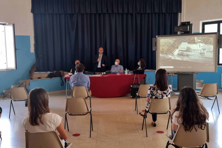 Sicura, moderna e al passo con i tempi: ecco la nuova palestra della scuola Media ‘G. Fortunato’ a Montalbano VIDEO Sicura, moderna e al passo con i tempi: ecco la nuova palestra della scuola Media 'G. Fortunato' a Montalbano VIDEO - Osservatorio Fasano