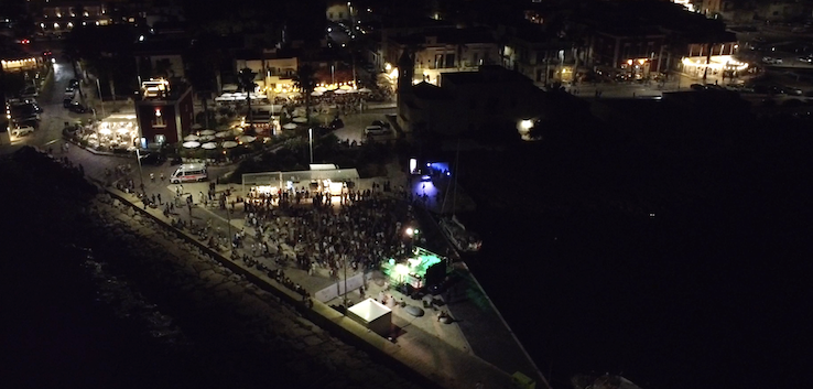 Wow! Fasano, musica e cultura sul molo di Savelletri con il PensieriCorrenti Festival Wow! Fasano, musica e cultura sul molo di Savelletri con il PensieriCorrenti Festival - Osservatorio Fasano