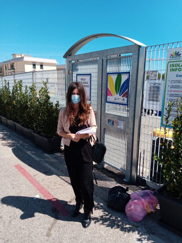 Ecoinformatrici presso le isole ecologiche - Osservatorio Fasano