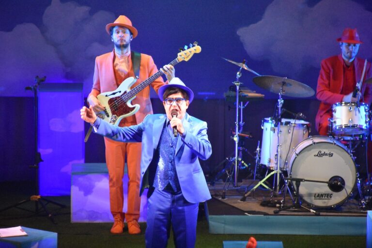 Fasano applaude “Quando un musicista ride”! VIDEO Fasano applaude “Quando un musicista ride”! VIDEO - Osservatorio Fasano