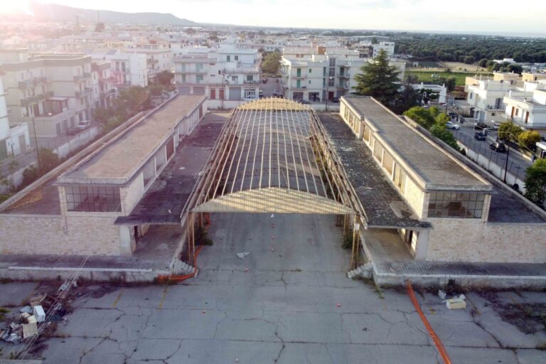 Ex Mercato ortofrutticolo, Legrottaglie: ‘Un parcheggio interrato ed una velostazione non sono proposte soddisfacenti’ Ex Mercato ortofrutticolo, Legrottaglie: 'Un parcheggio interrato ed una velostazione non sono proposte soddisfacenti' - Osservatorio Fasano