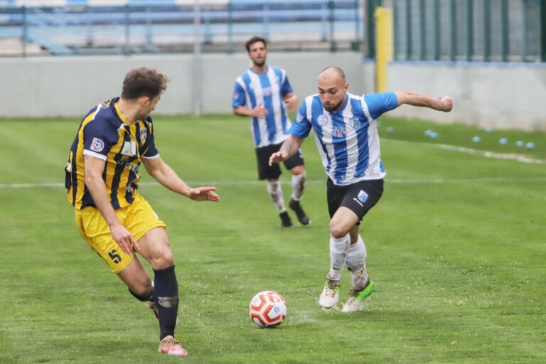 Tra Fasano e Gravina vince l'equilibrio: finisce 0-0 al 'Curlo' - Osservatorio Fasano
