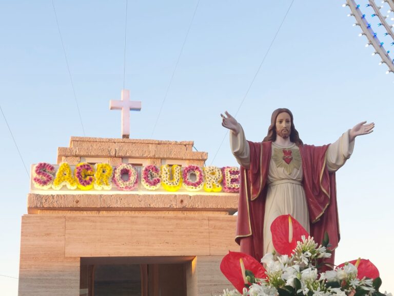 Festa Patronale a Torre Canne: un successo nonostante le sfide meteo e le scuse del Comitato Festa Patronale a Torre Canne: un successo nonostante le sfide meteo e le scuse del Comitato - Osservatorio Fasano