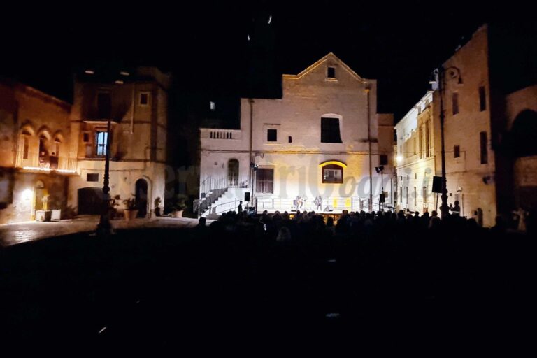 Fasanomusica rende piazza Mercato Vecchio una milonga VIDEO Fasanomusica rende piazza Mercato Vecchio una milonga VIDEO - Osservatorio Fasano