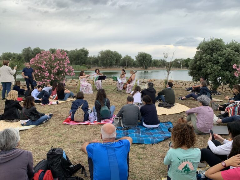 Natura e musica a Lago Forcatella: FAI Brindisi e Cooperativa Serapia incantano con "Camminate nella Biodiversità" - Osservatorio Fasano