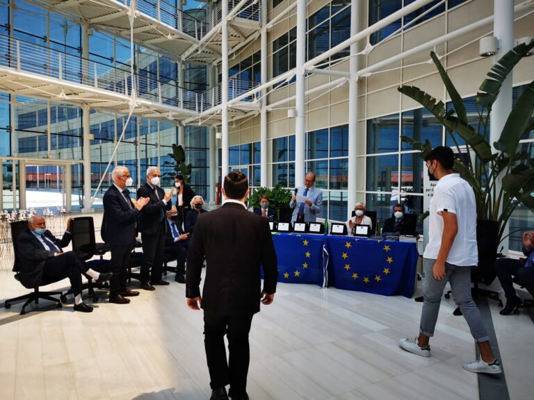 14° concorso AICCRE PUGLIA: Borsa di studio a due studenti del corso di Grafica e Comunicazione del Salvemini 14° concorso AICCRE PUGLIA: Borsa di studio a due studenti del corso di Grafica e Comunicazione del Salvemini - Osservatorio Fasano