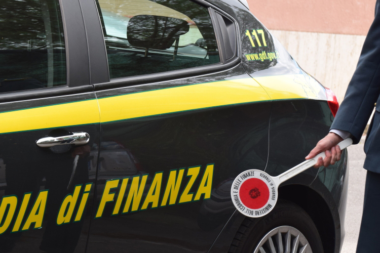 Maxi concorso GdF per 571 Allievi Finanzieri Maxi concorso GdF per 571 Allievi Finanzieri - Osservatorio Fasano