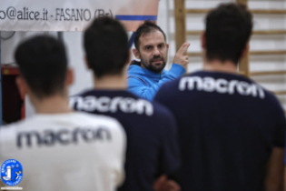 Junior Fasano: Confermati alla guida tecnica Vito Fovio e Giuseppe Crastolla Junior Fasano: Confermati alla guida tecnica Vito Fovio e Giuseppe Crastolla - Osservatorio Fasano