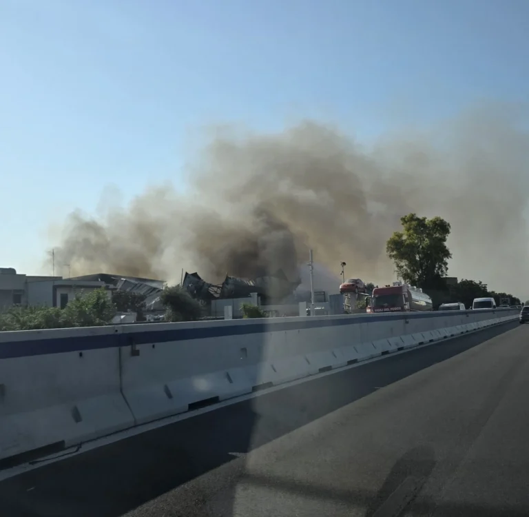 Incendio Eco Ambiente Sud - ARPA Puglia: «I valori di particolato presenti nell’area non destano alcuna preoccupazione» - Osservatorio Fasano
