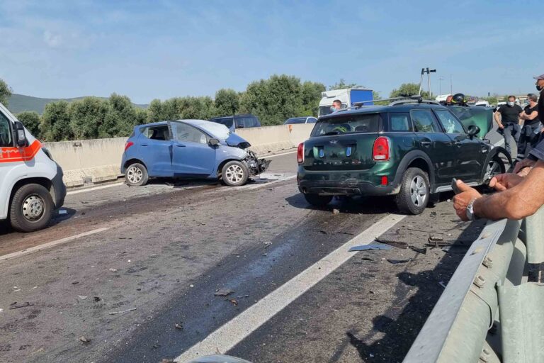 Grave incidente sulla E55: traffico bloccato sull’arteria in direzione Bari Grave incidente sulla E55: traffico bloccato sull'arteria in direzione Bari - Osservatorio Fasano