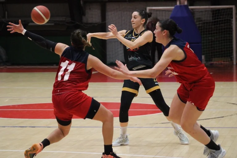 Lain Fasano sconfitta nella prima di play-off contro la capolista Potenza - Osservatorio Fasano