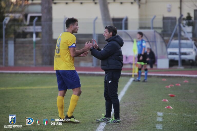 Gli occhi del Taranto su mister Giuseppe Laterza Gli occhi del Taranto su mister Giuseppe Laterza - Osservatorio Fasano