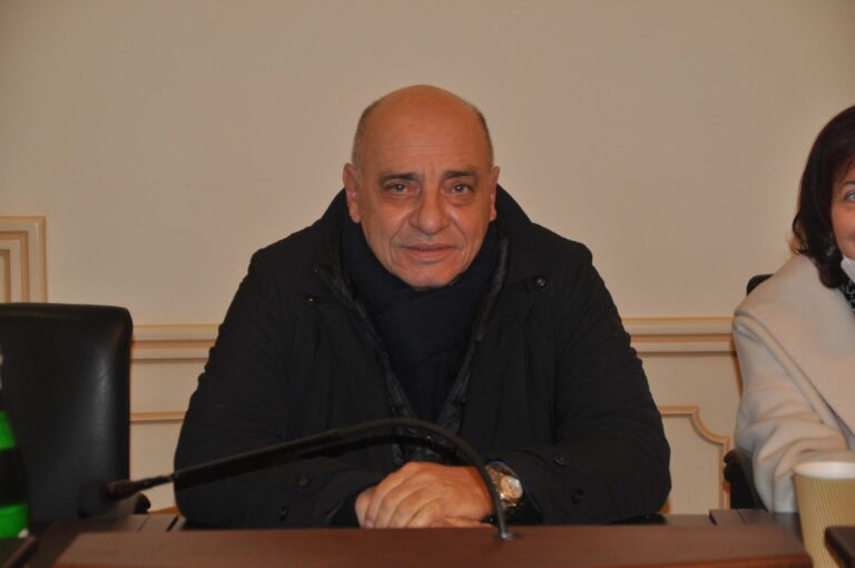 Lello Di Bari chiede tariffe di parcheggi agevolate per gli operatori sanitari - Osservatorio Fasano