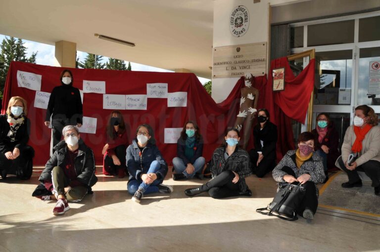 La giornata internazionale per l'eliminazione della violenza contro le donne al 'Da Vinci' VIDEO - Osservatorio Fasano