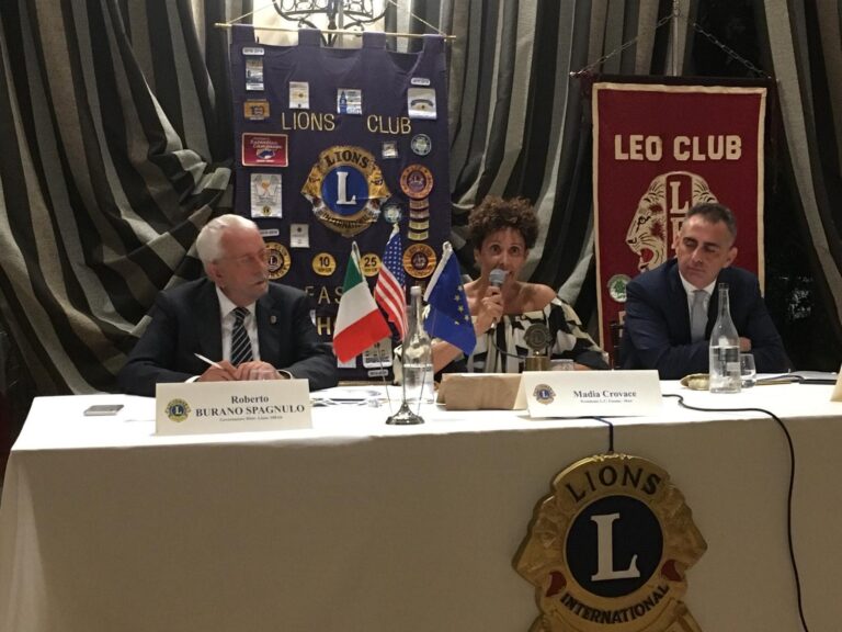 Passaggio di consegna al Lions Club Fasano Host: Dina Crovace nuovo presidente - Osservatorio Fasano