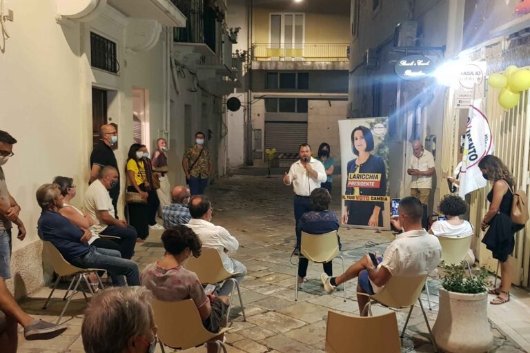 Inaugurato a Fasano il comitato elettorale dei pentastellati VIDEO - Osservatorio Fasano