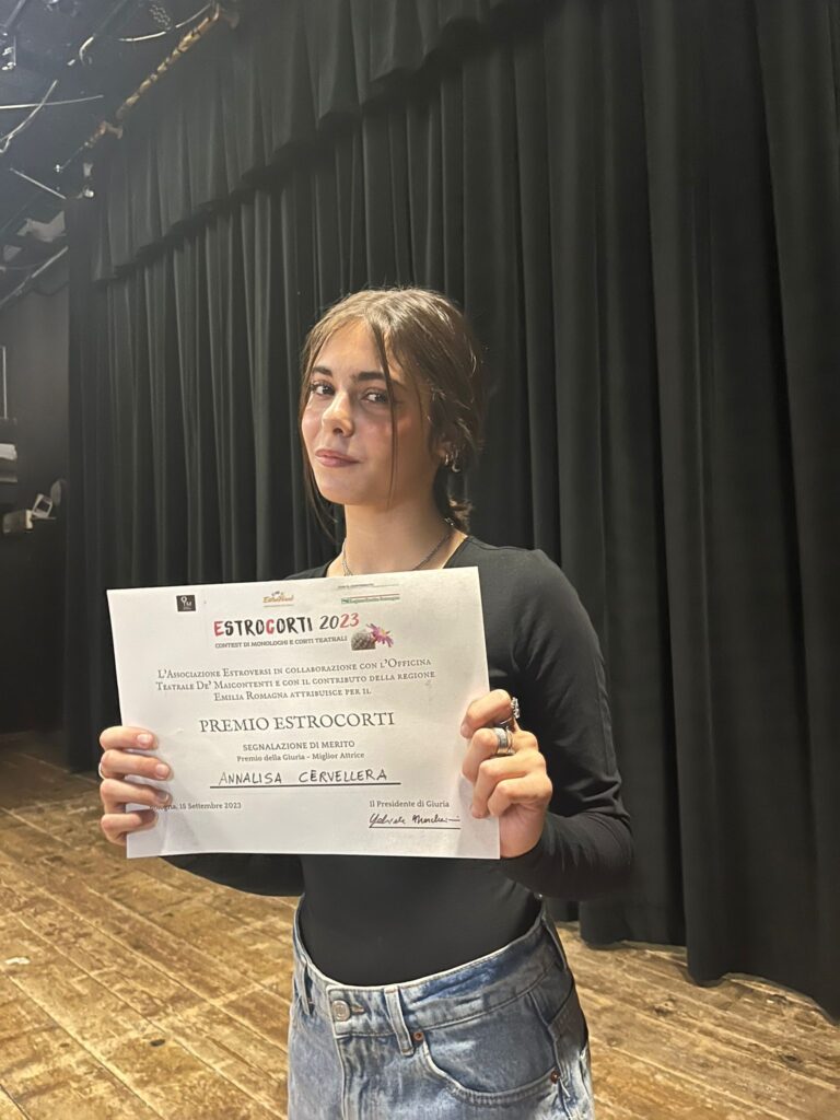 Annalisa Cervellera vince il premio Miglior Attrice a Estrocorti 2023 Annalisa Cervellera vince il premio Miglior Attrice a Estrocorti 2023 - Osservatorio Fasano