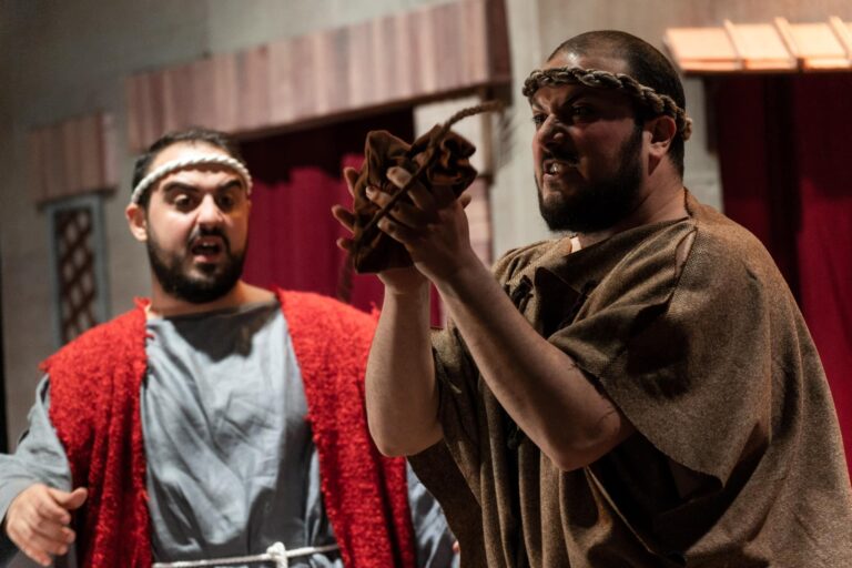 Festival teatrale “Di scena a Fasano”, in arrivo grasse risate con “I Menecmi – La commedia degli equivoci” - Osservatorio Fasano