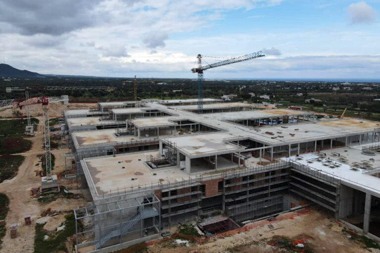 Nuovo ospedale Monopoli-Fasano, Amati: ‘I lavori proseguono ma c’è ritardo su acquisto attrezzature, arredi e strade di collegamento. Non darò tregua’ Nuovo ospedale Monopoli-Fasano, Amati: 'I lavori proseguono ma c'è ritardo su acquisto attrezzature, arredi e strade di collegamento. Non darò tregua' - Osservatorio Fasano