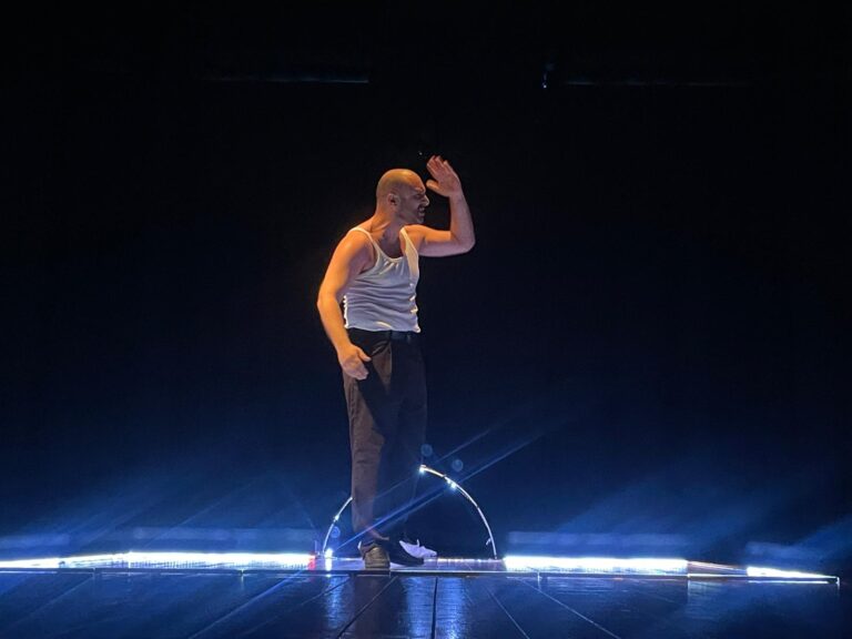 Lo spettacolo “Sconosciuto. In attesa di rinascita” ha chiuso la rassegna Off al Sociale - Osservatorio Fasano