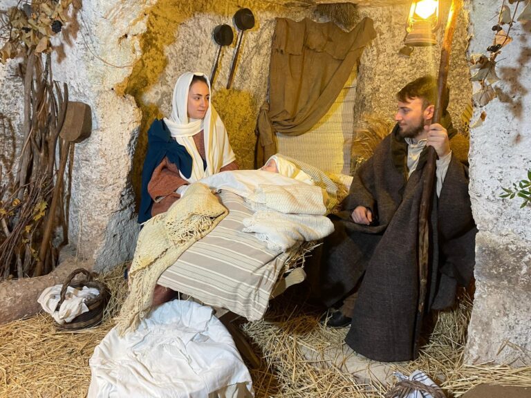 La 35ª edizione del Presepe Vivente di Pezze di Greco VIDEO La 35ª edizione del Presepe Vivente di Pezze di Greco VIDEO - Osservatorio Fasano