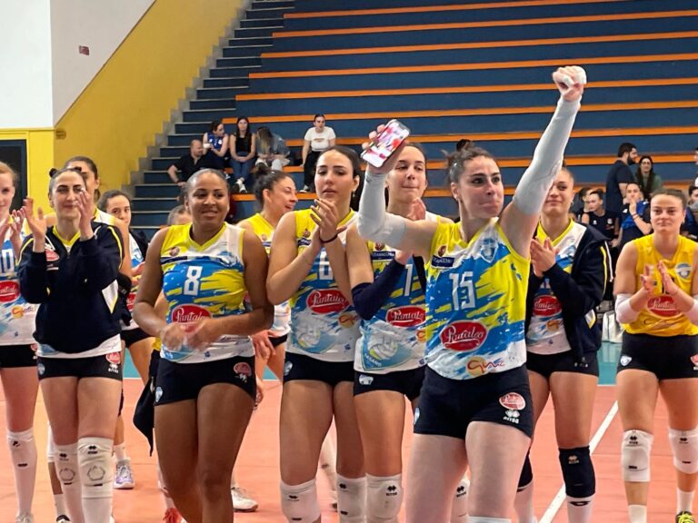 Impresa delle Podiogirls che in Sicilia battono al tie break l’Energy System Impresa delle Podiogirls che in Sicilia battono al tie break l'Energy System - Osservatorio Fasano