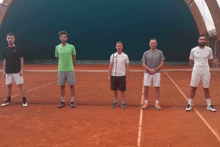 Il Tennis Njlaya Bari batte 4 a 0 l'SC Fasano - Osservatorio Fasano